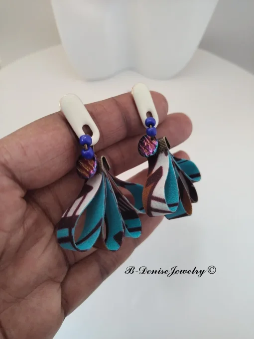 Originales Boucles d'orielles Puce ethnic !! TULIPS !! en tissu wax bois et acier T: 5.5cm x 3cm - C
