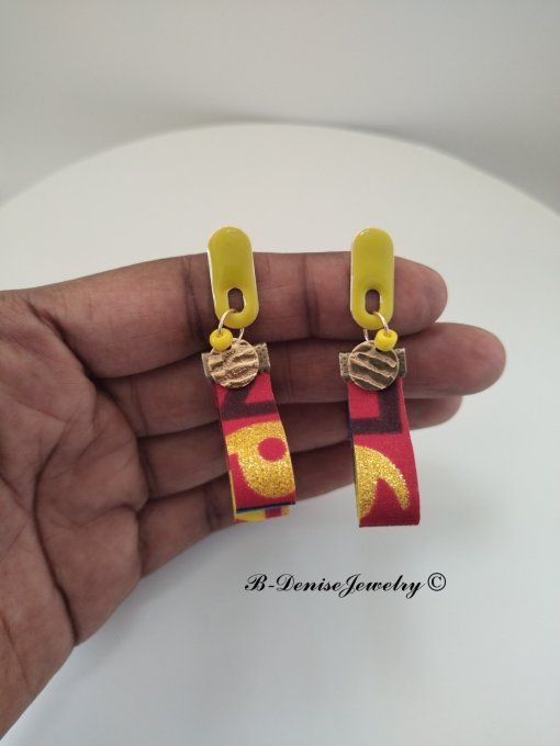 Originales Boucles d'orielles Puce ethnic !! TULIPS !! en tissu wax bois et acier T: 5.5cm x 4.5cm 