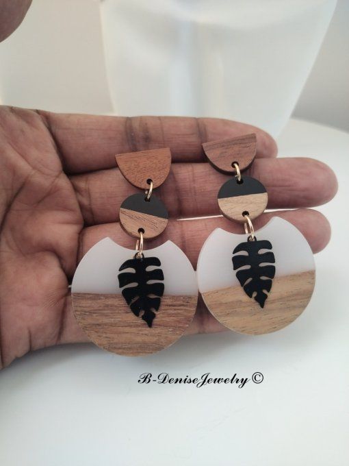 Original earrings Wooden chip half circle brown black white pendant in wood and resin T:6.5cm x 3.5c