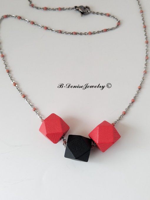 Collier en Acier Inoxydable avec Perle Hexagonale en Bois Longueur 45 cm Collection B-Denise Jewelry