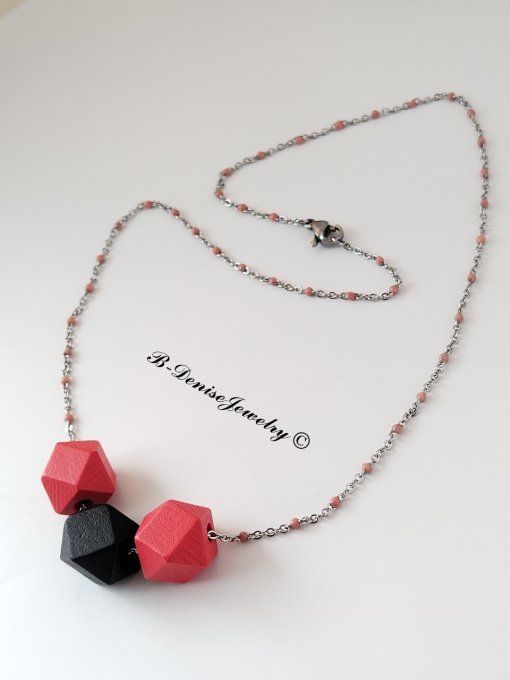 Collier en Acier Inoxydable avec Perle Hexagonale en Bois Longueur 45 cm Collection B-Denise Jewelry