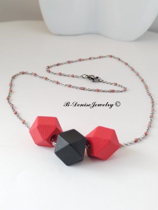 Collier en Acier Inoxydable avec Perle Hexagonale en Bois Longueur 45 cm Collection B-Denise Jewelry